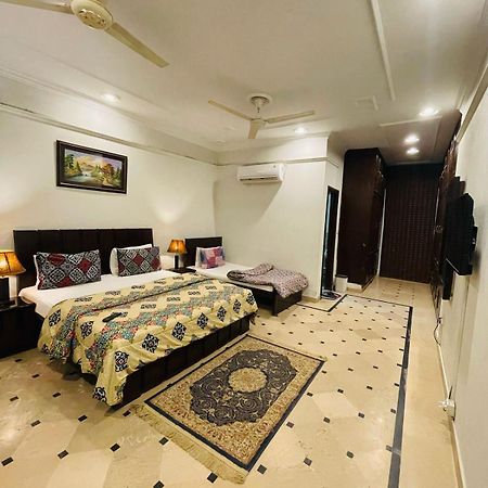 Mulberry Residence Luxury Rooms 이슬라마바드 외부 사진