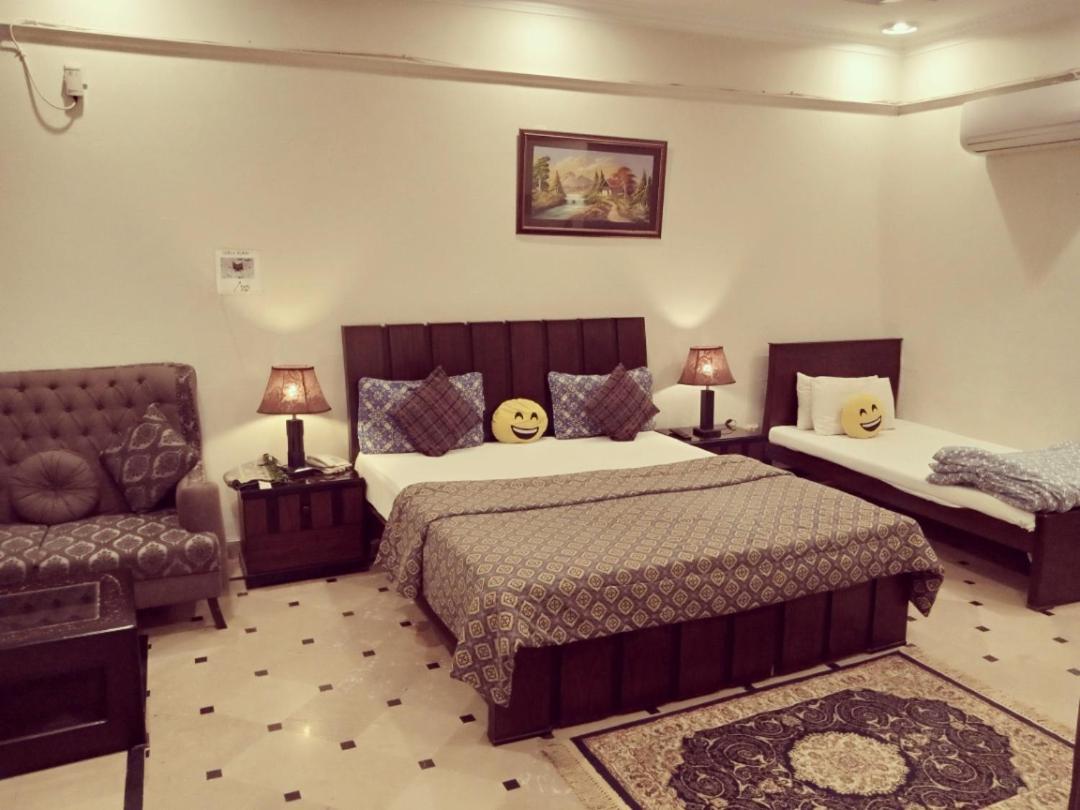 Mulberry Residence Luxury Rooms 이슬라마바드 외부 사진