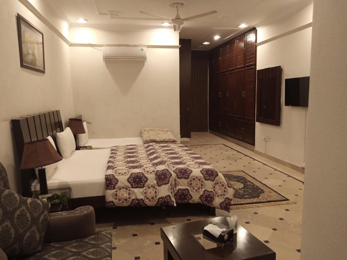 Mulberry Residence Luxury Rooms 이슬라마바드 외부 사진