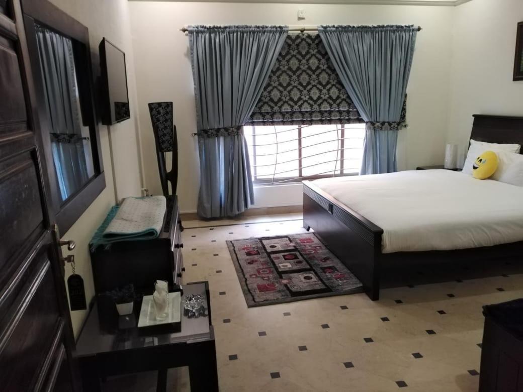 Mulberry Residence Luxury Rooms 이슬라마바드 외부 사진