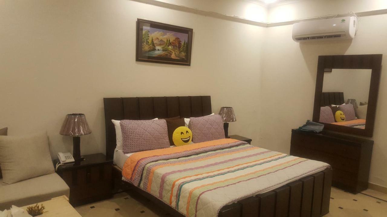 Mulberry Residence Luxury Rooms 이슬라마바드 외부 사진