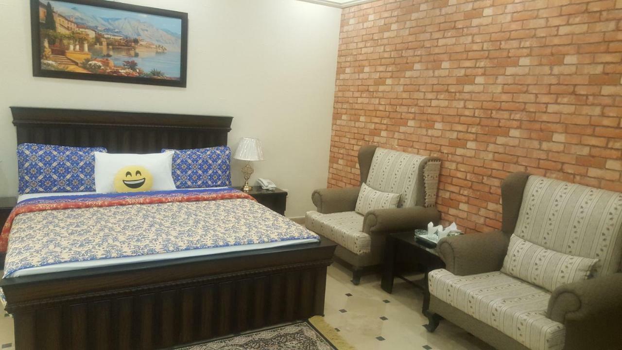 Mulberry Residence Luxury Rooms 이슬라마바드 외부 사진