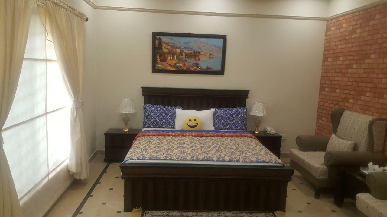 Mulberry Residence Luxury Rooms 이슬라마바드 외부 사진