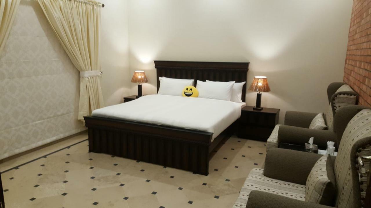 Mulberry Residence Luxury Rooms 이슬라마바드 외부 사진